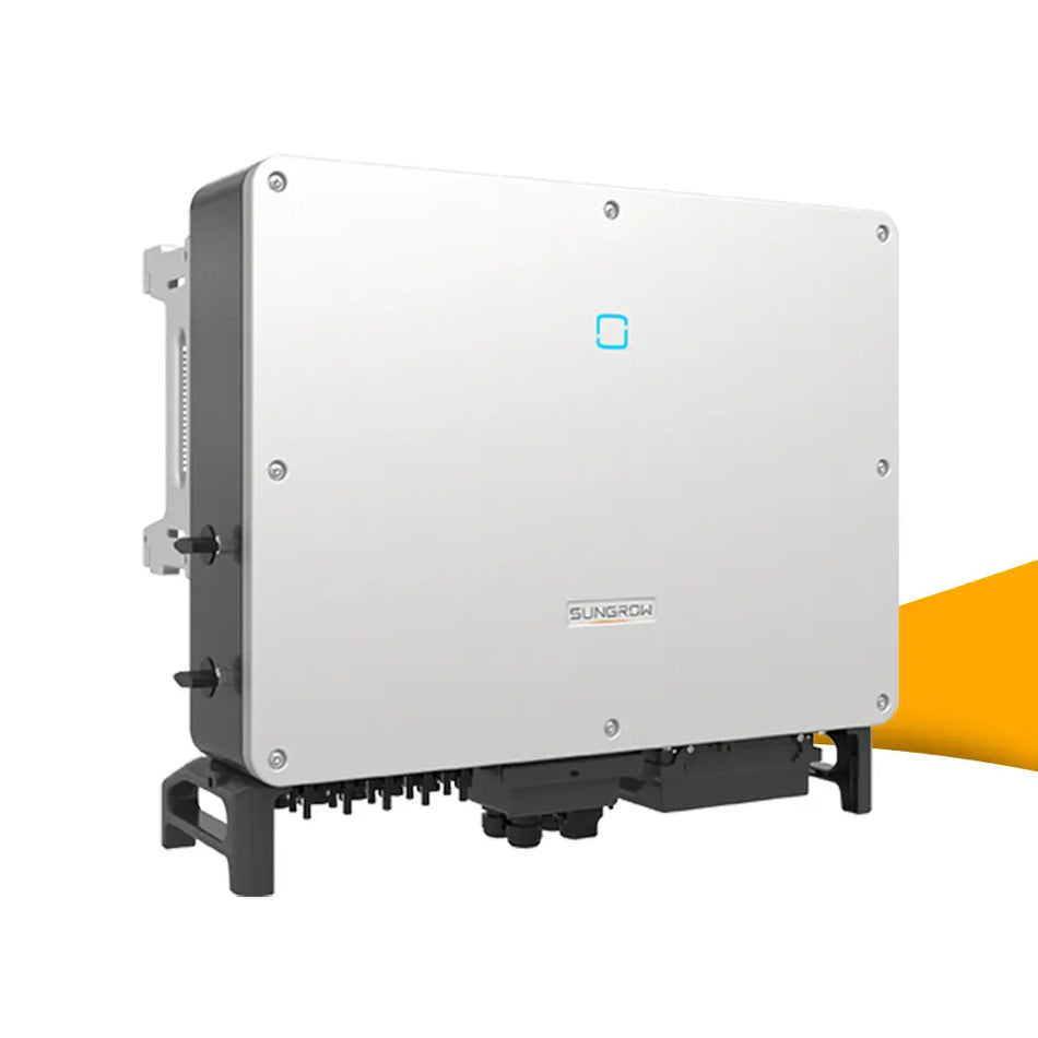 Sungrow SG CX serie stringomvormer (V112) voor zonnepanelen, krachtige omvormers voor commerciële PV-installaties met hoog rendement, kopen bij solago.nl, op witte achtergrond met oranje podium